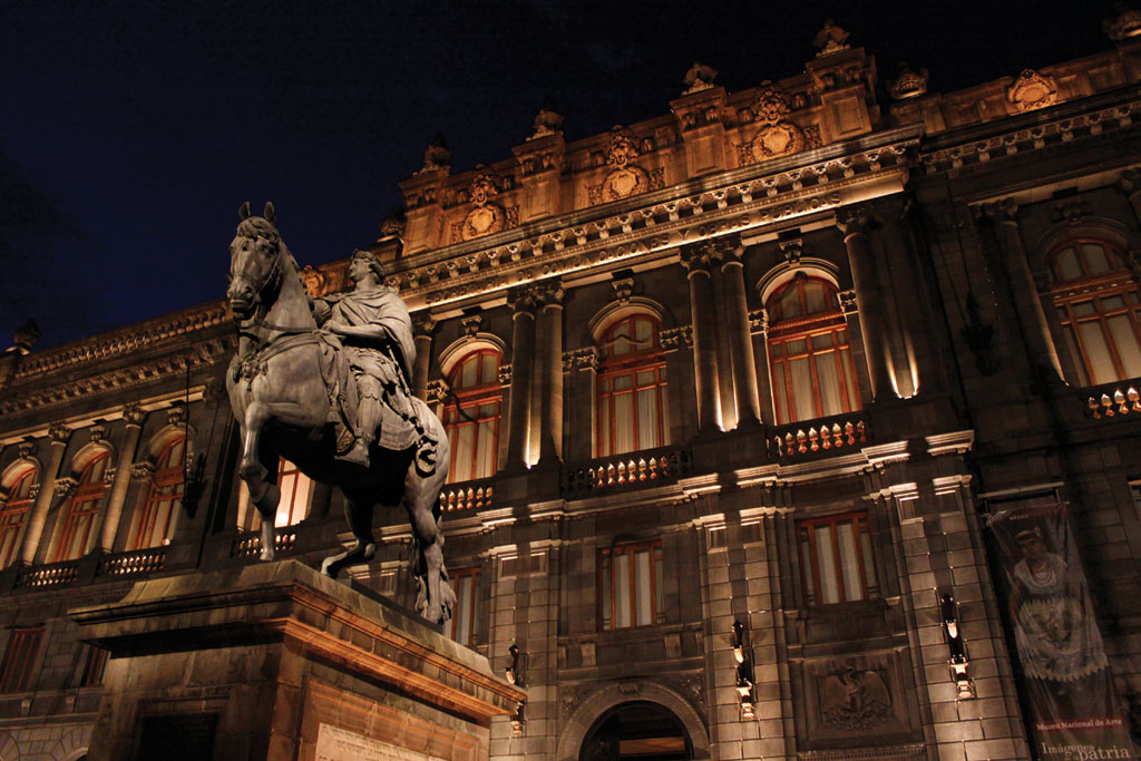 El Museo Nacional de Arte Mexicanísimo El Museo Nacional de Arte Mexicanísimo