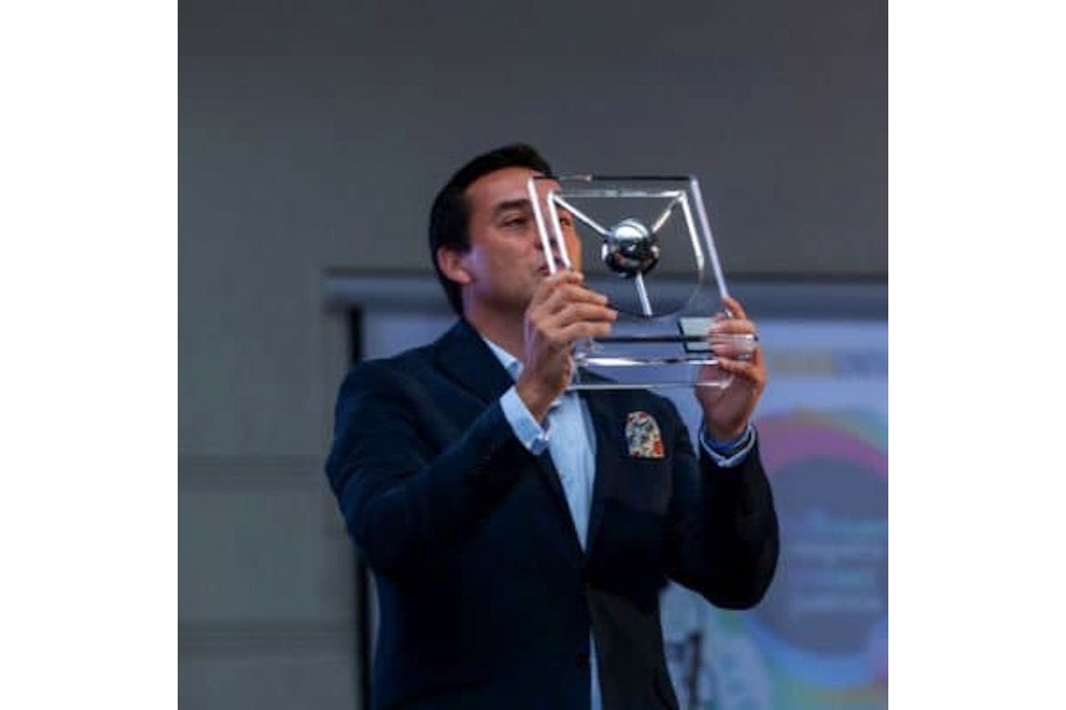 Trayectoria al servicio de los derechos humanos Edgar Muñoz Mexicanísimo